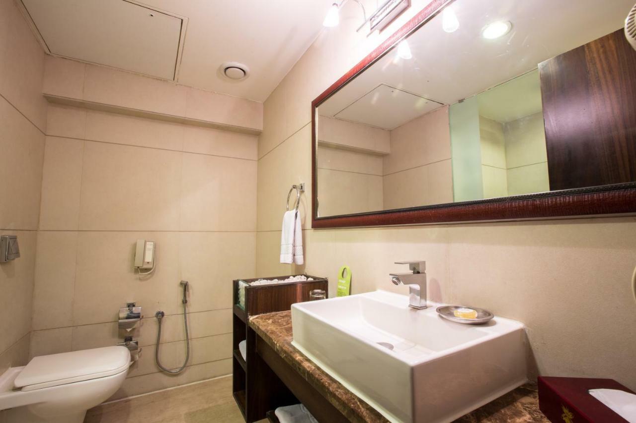 Regenta Central Harimangala Bharuch Exterior photo