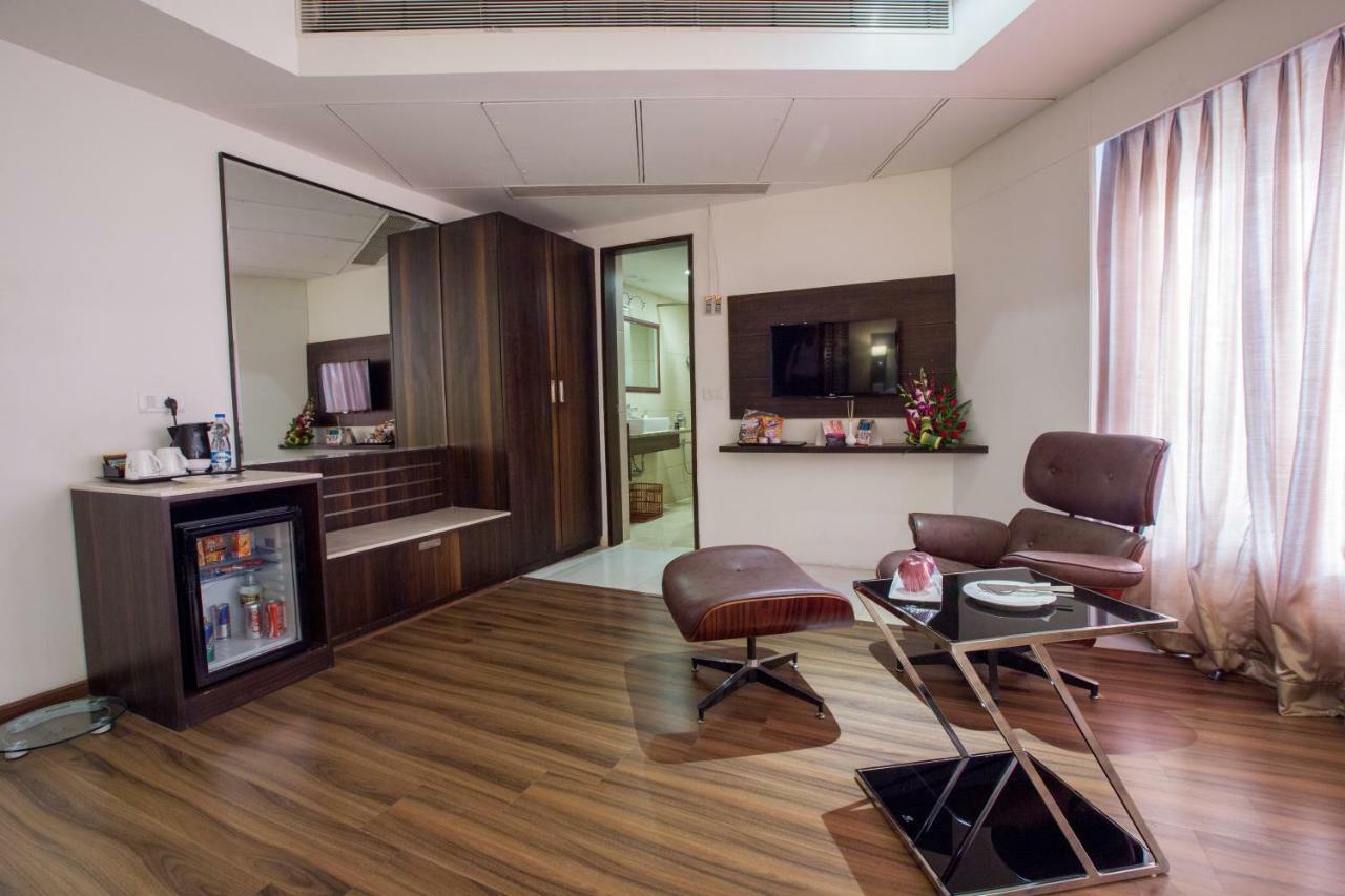 Regenta Central Harimangala Bharuch Exterior photo